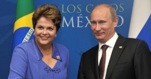 Dilma e um de seus paradigmas "duplipensantes"...