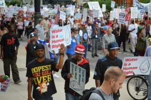 Protesto em Detroit - Interesses econômicos e privatização