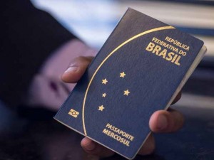 Novo passaporte: ilegal por não apresentar o Brasão da República, ilegal por não apresentar o verdadeiro símbolo do Mercosul...