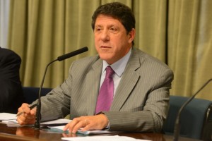 David Uip - Secretário de Saúde do Estado de São Paulo Referência internacional adotando medidas concretas