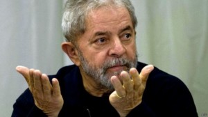 Lula conduzido para depor na Operação Lava Jato, teve seu depoimento colhido em Sala da Polícia Federal no Aeroporto de Congonhas. O fato aponta que a próxima rota será Curitiba...