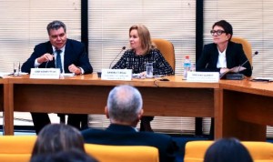 Ministro Sarney Filho, Sandra Cureau (PGR) e Deborah Duprat (PGR), na audiência sobre licenciamento ambiental (foto divulgação)