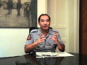 Coronel Nomura - entrevistado por Danielle Denny, nas dependências do escritório Pinheiro Pedro Advogados