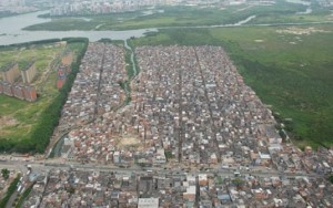 Ocupação irregular - Canal do Cortado - Rio de Janeiro
