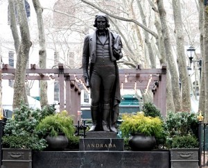 Estátua de José Bonifácio no Bryant Park em Nova Iorque, conhecida como "Andrada", é ponto de referência do local.
