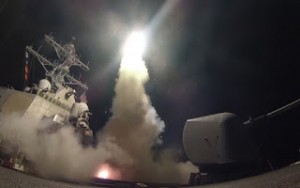Navio americano lança mísseis em direção à Síria