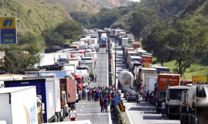 Protesto-de-caminhoneiros