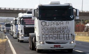 protesto-de-caminhoneiros2