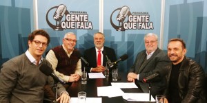 Da esquerda para direita, Ricardo Salles, advogado e ex-secretário do meio ambiente do estado de São Paulo, Pinheiro Pedro, advogado e ex-secretário do verde e do meio ambiente do município de São Paulo, Zancopé Simões, jornalista e apresentador, Gilberto Natalini, médico, vereador e ex-secretário municipal do verde e do meio ambiente e José Marton, designe e cenógrafo, especialista em sustentabilidade.