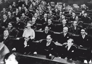 Deputada Carlota Pereira de Queiroz participando da Assembleia Nacional Constituinte de 1934.