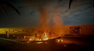 Carro que transportava Qasen Soleimani arde em chamas após ser atingido por um drone americano em Bagdad